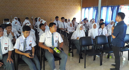 Jurnalis Goes to School