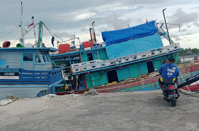 KM Siti Rahayu dan KM Rosmalia Jaya