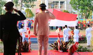 Penurunan Duplikat Bendera