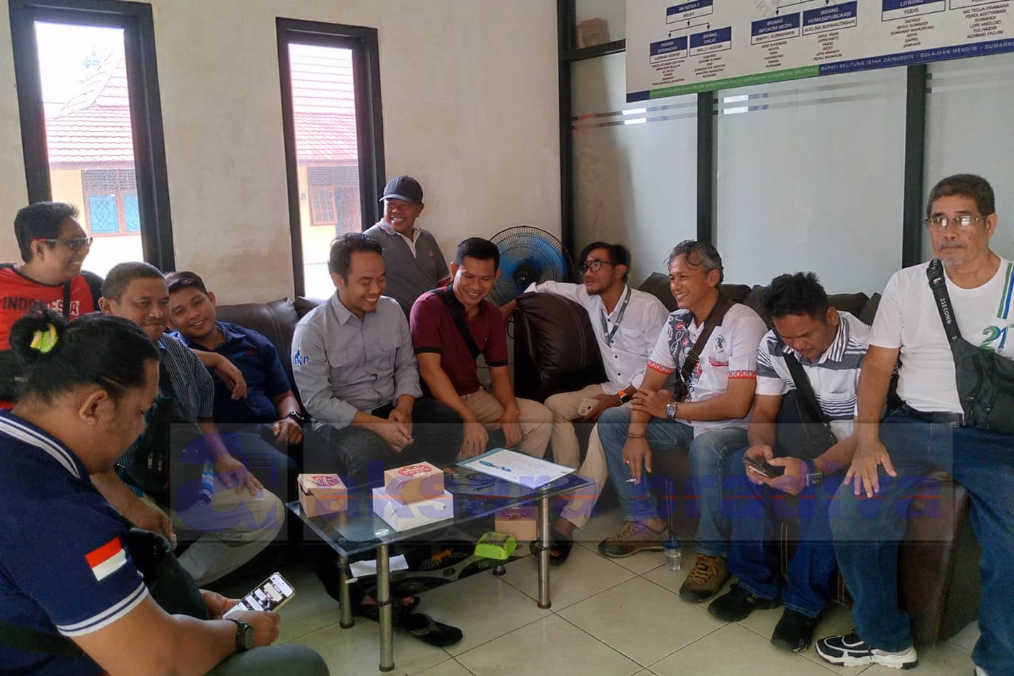 IMG 20241128 Diskominfo Belitung Gelar Sosialisasi PPID di Pokja Wartawan Pokja Wartawan