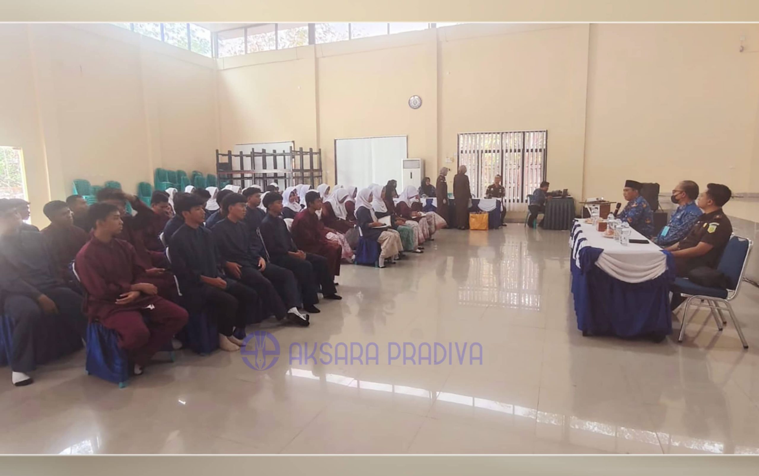 Jaksa Masuk Sekolah
