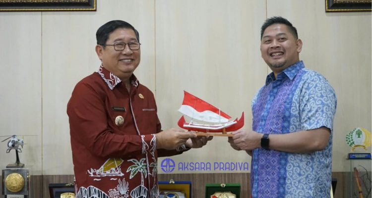 Universitas Trilogi